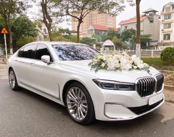 Top 5 mẫu xe cưới sang trọng khi thuê xe cưới Long An, bất ngờ!